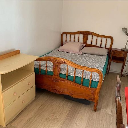 Une Chambre Simple Confortable Avec Acces Direct Aeroport D'Orly Eksteriør billede