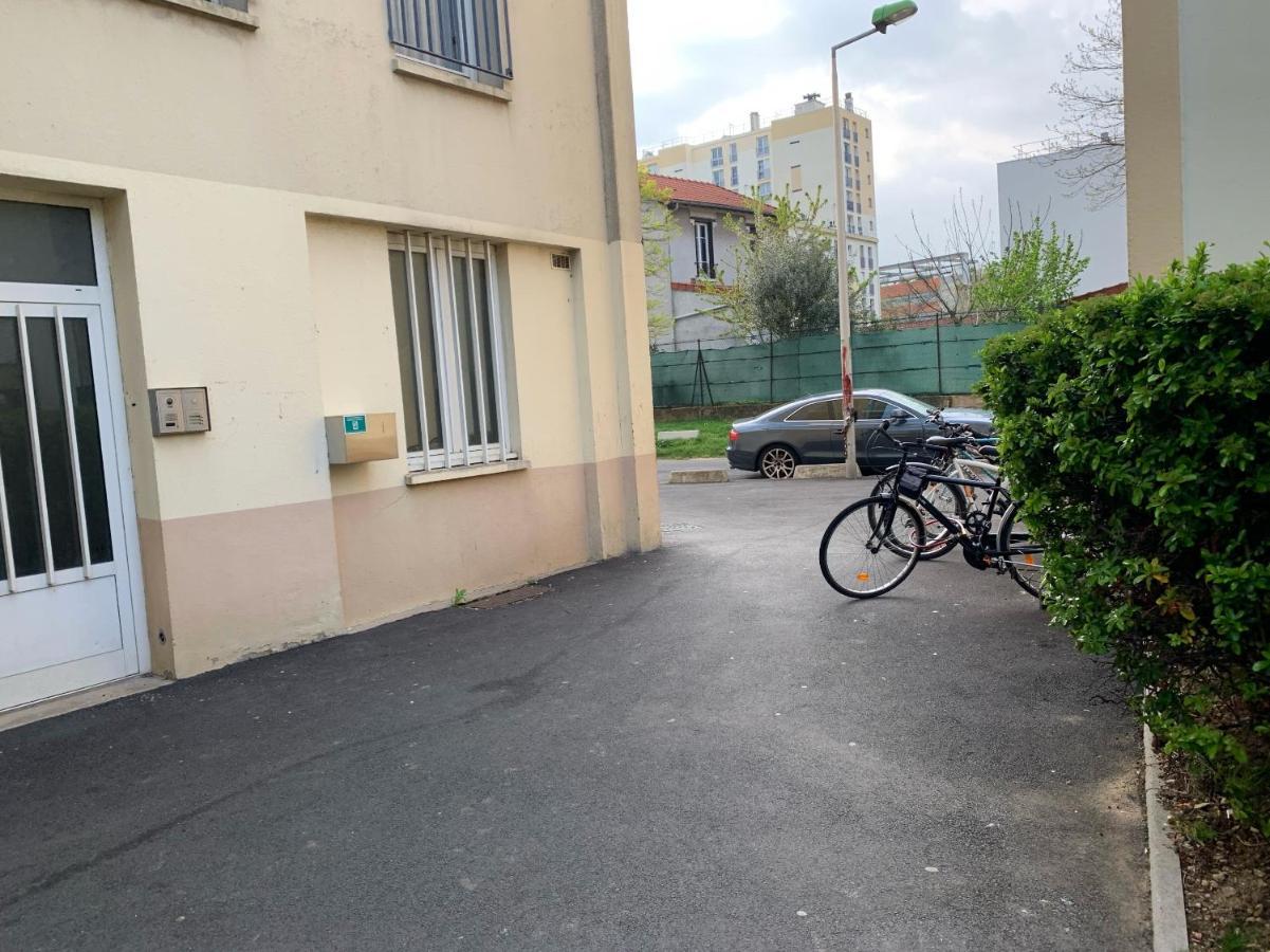 Une Chambre Simple Confortable Avec Acces Direct Aeroport D'Orly Eksteriør billede